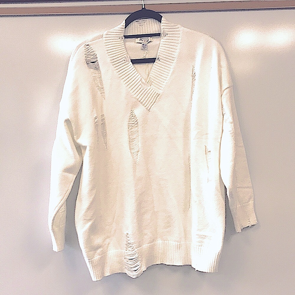 She + Sky Cream Distressed V-Neck Oversized Sweater